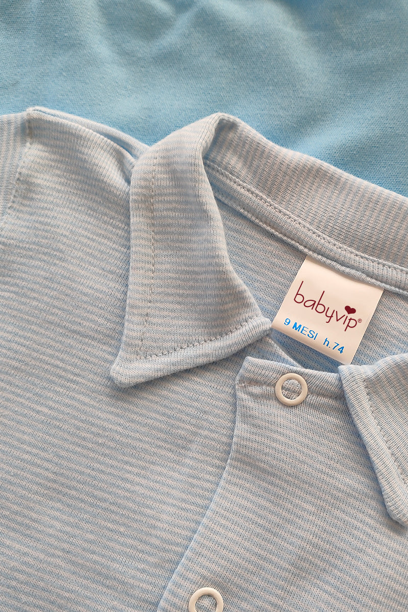 Pacchetto nascita 2 pezzi con body rigato con colletto e copertina in cotone con stampa