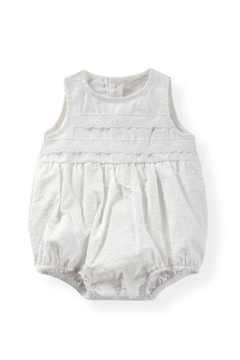 Pagliaccetto in tela di cotone con pizzo applicato ed inserto in tela di cotone plumetis