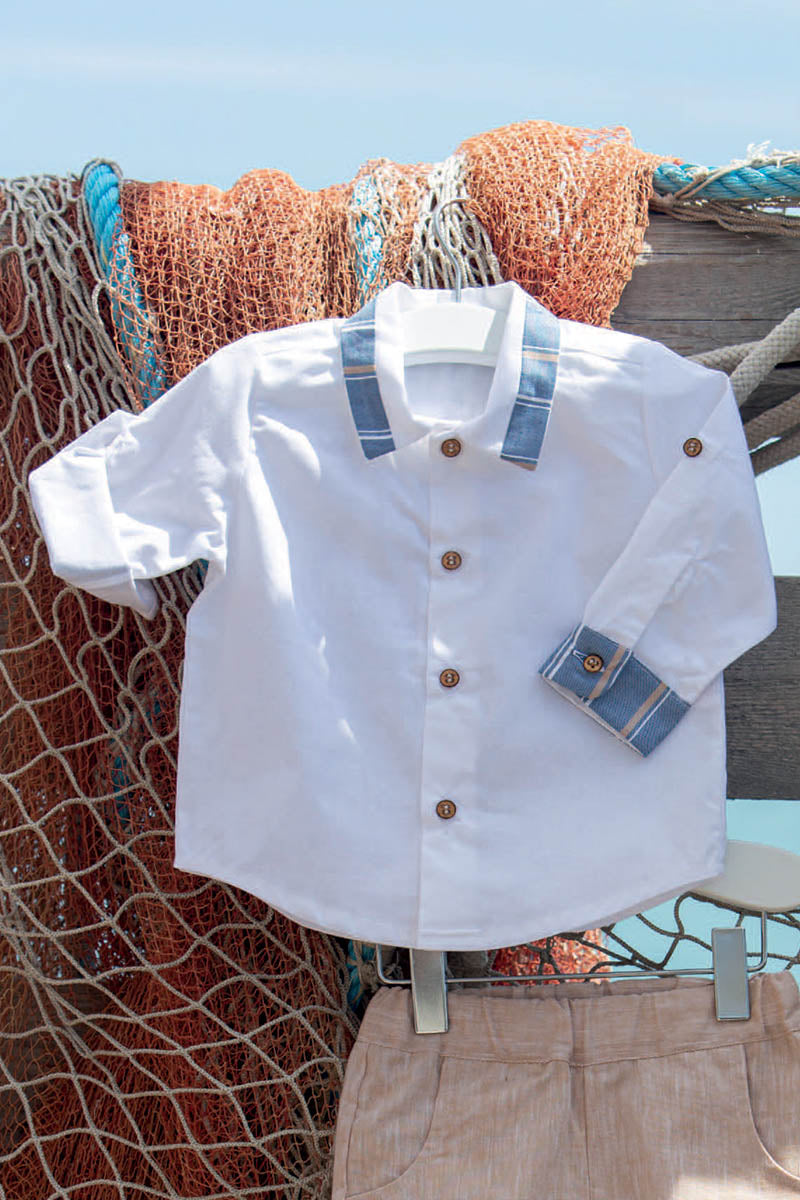 Camicia a manica lunga in tela di cotone con inserti in tela rigata, bottoni in contrasto in legno e maniche regolabili