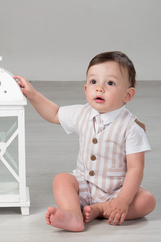 Completo 3 pezzi : Camicia a body in tela di cotone con cravattino rigato + bermuda in tessuto effetto lino rigato e gilet