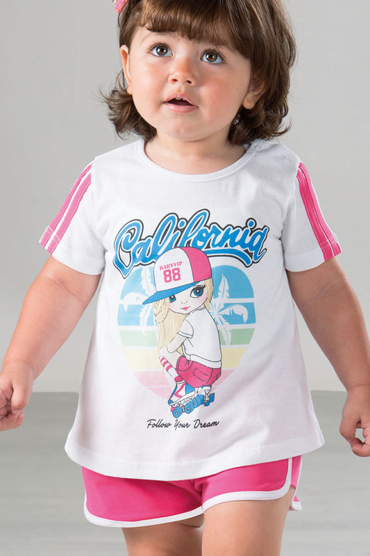 Completo 2 pezzi: T-shirt 100% cotone con stampa e bande su maniche + short in cotone elasticizzato con profilo in contrasto