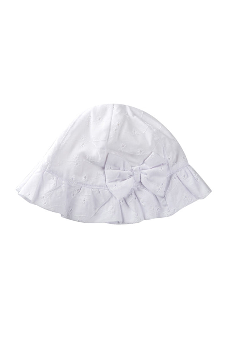Cappellino in tela sangallo con balza e fiocco