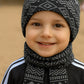 Cappellino con sciarpa in cotone con fantasia geometrica astratta