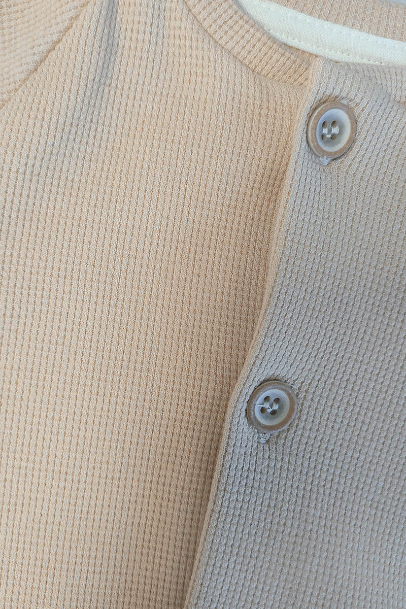Cardigan in maglia con maniche raglan e bottoni vintage