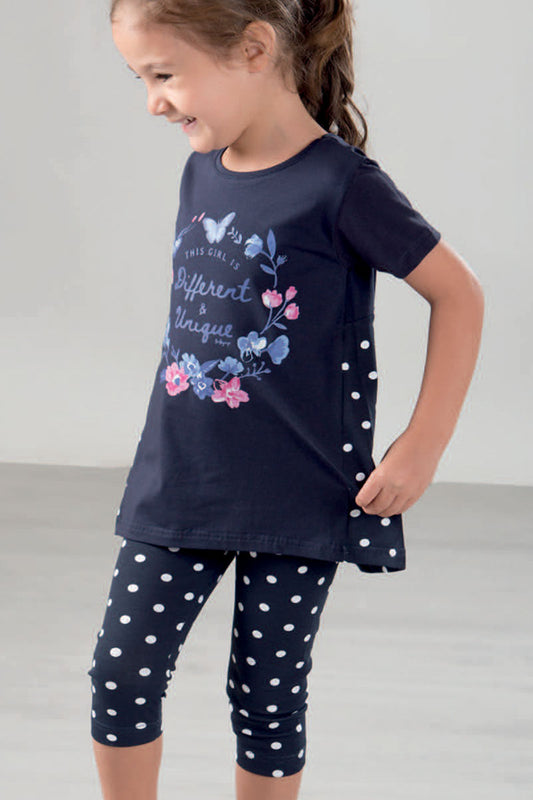 Completo in cotone elasticizzato con stampa ed inserto a pois con pinocchietto a pois