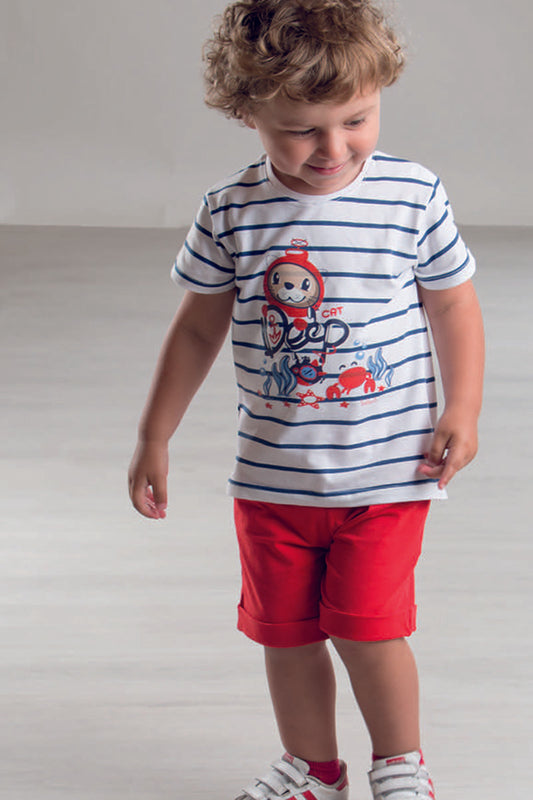 Completo in cotone cotone rigato con stampa e pantaloncino in contrasto con tasche e risvolti