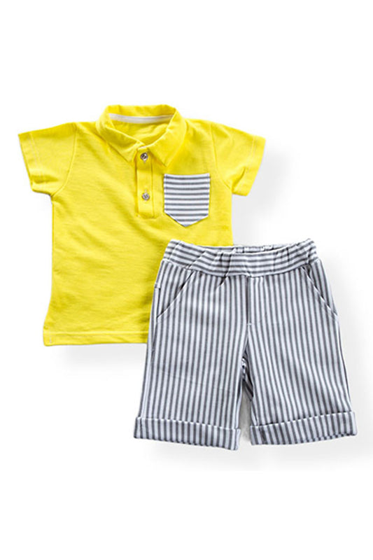 Completo 2 pz: polo in cotone con taschino rigato + Bermuda in cotone rigato con tasche e risvolti