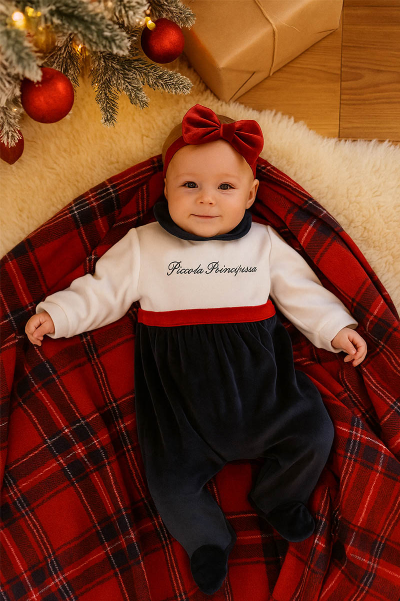 Tutina neonata in ciniglia con ricamo "Piccola Principessa" e nastro in velluto rosso