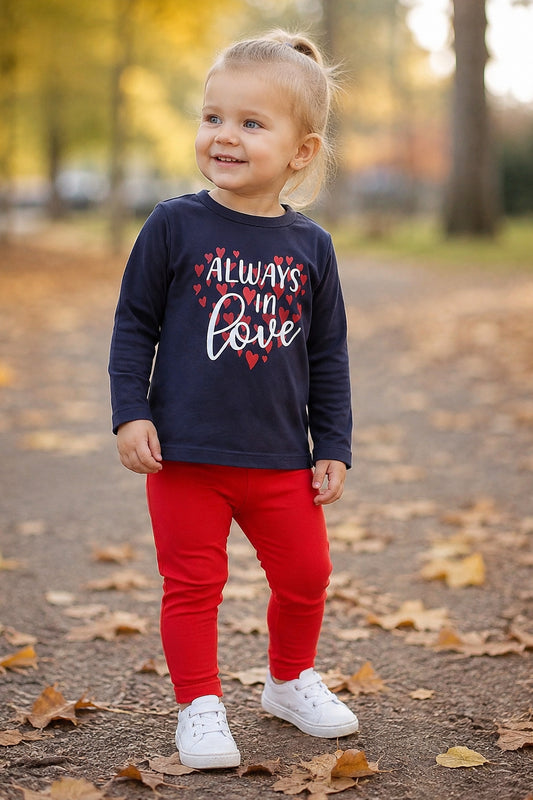 Completo: maglia in cotone elasticizzato garzato con spacchetti sul fondo e stampa + leggings